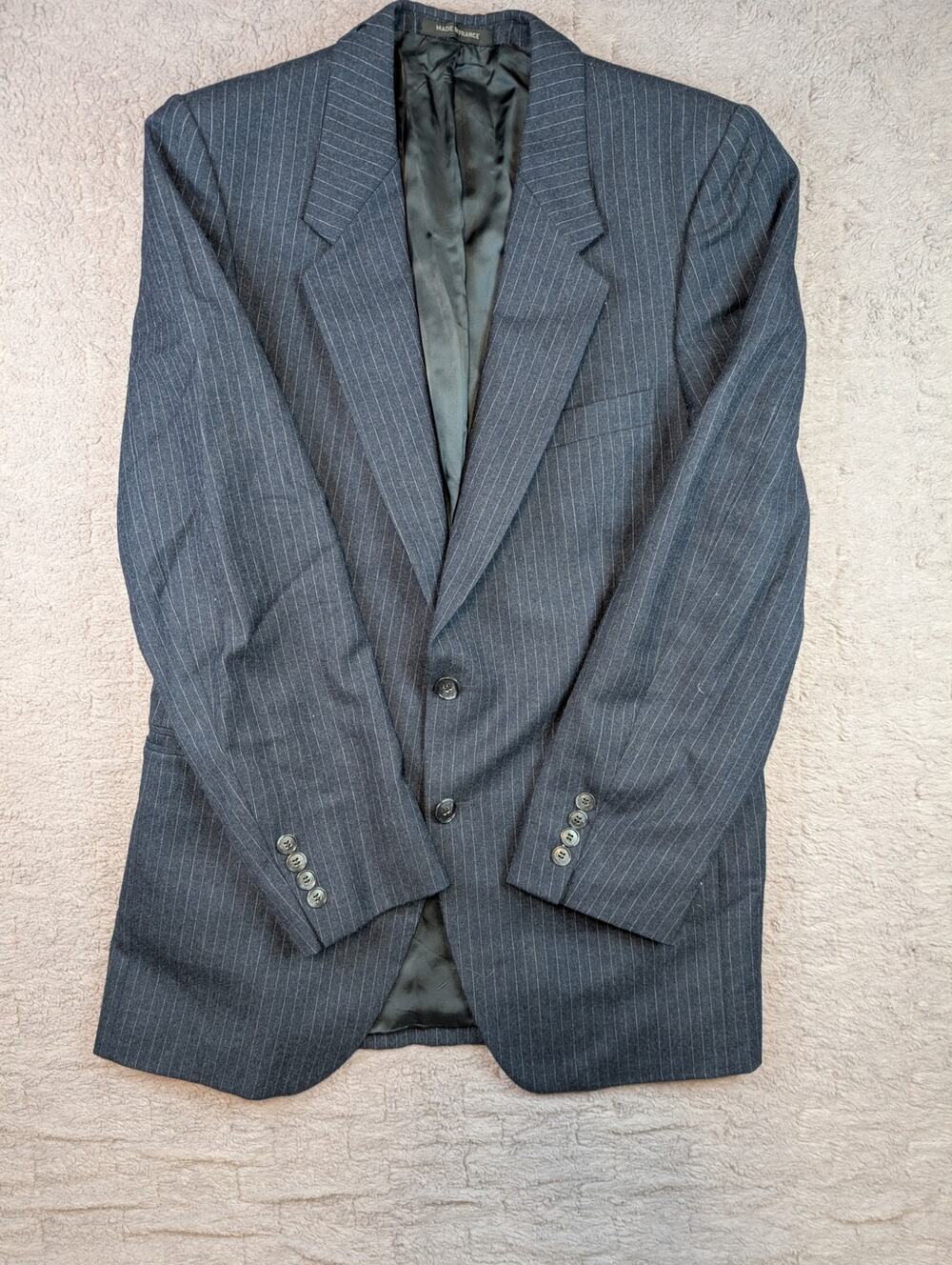 Men's Yves Saint Laurent Navy Blue Pinstripe 2-Botton Blazer - 40R